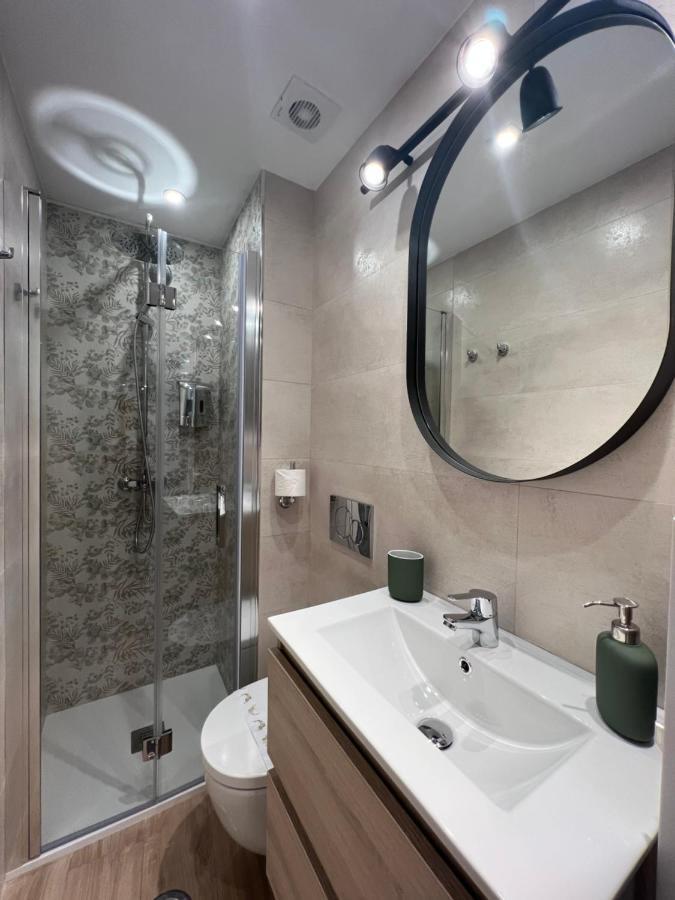 Huerto & Private Patio In The Old Town By Ele Apartments مالقة المظهر الخارجي الصورة