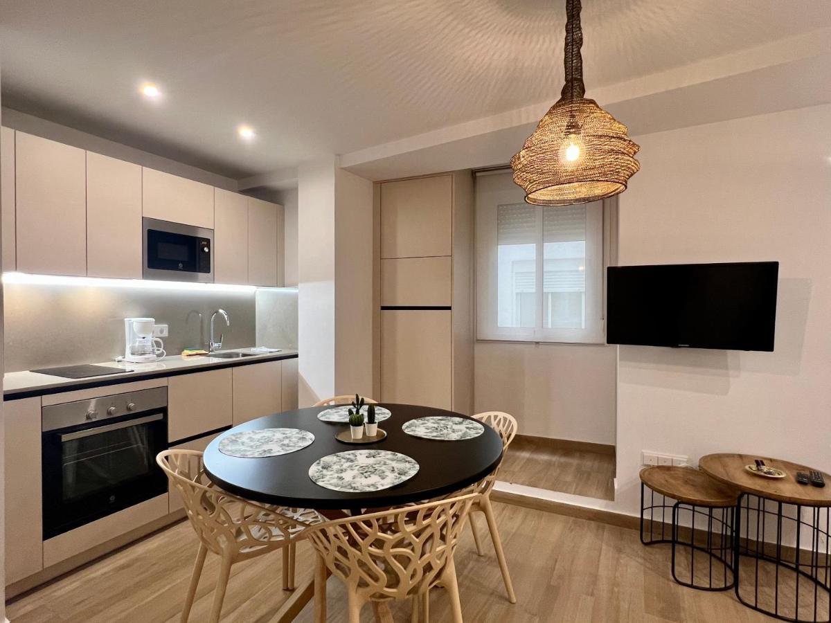 Huerto & Private Patio In The Old Town By Ele Apartments مالقة المظهر الخارجي الصورة
